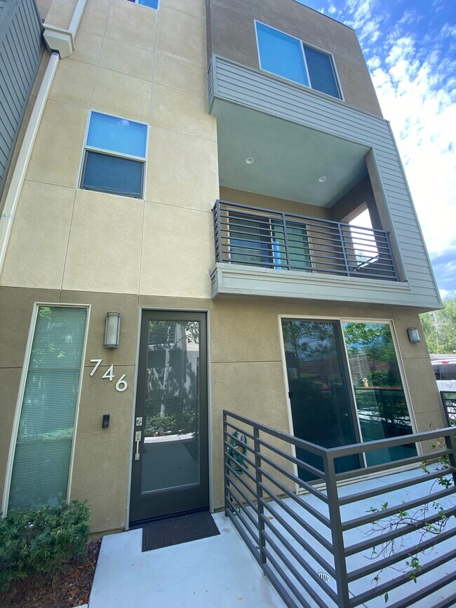 746 Farrier Way Unit 746, Upland, CA 91786 Condo for Rent in Upland