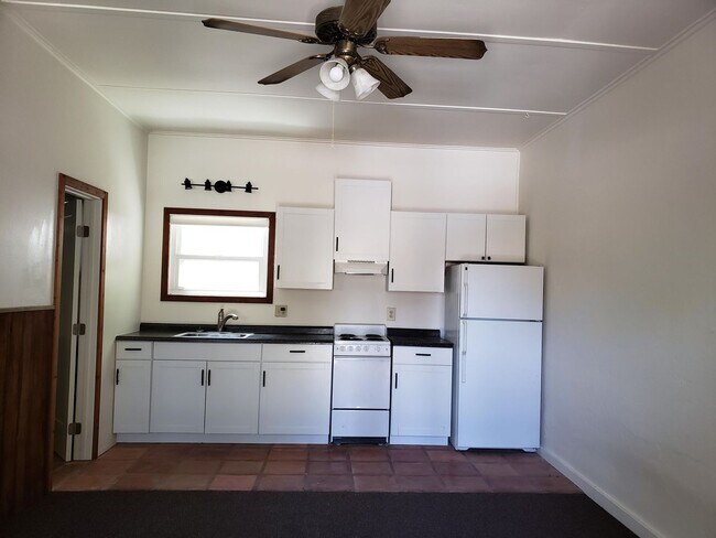 Foto del edificio - 510 1/2 6th St - PLACEMENT