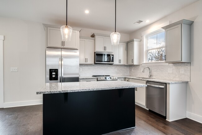 Building Photo - 2009 23rd Ave N