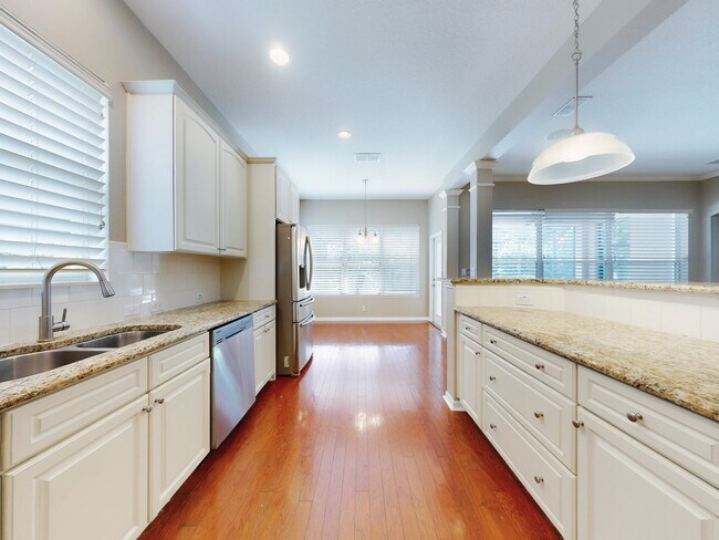 Building Photo - 610 Victoria Hills Dr