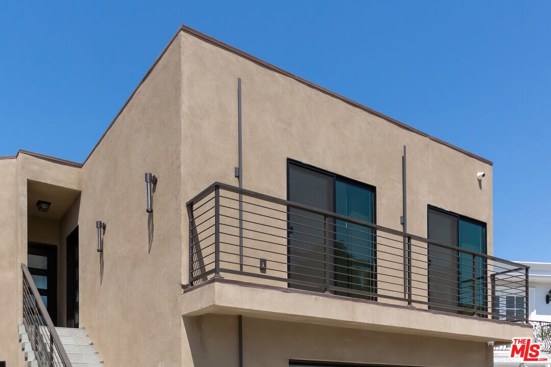 Foto principal - 8012 Zeus Dr