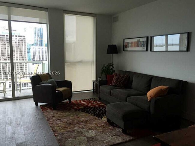 Foto del edificio - 244 Biscayne Blvd