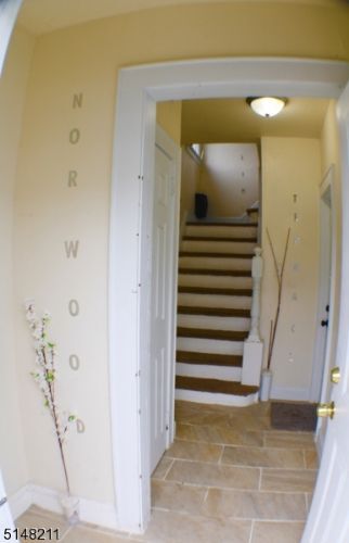 Foto del edificio - 14 Norwood Ave