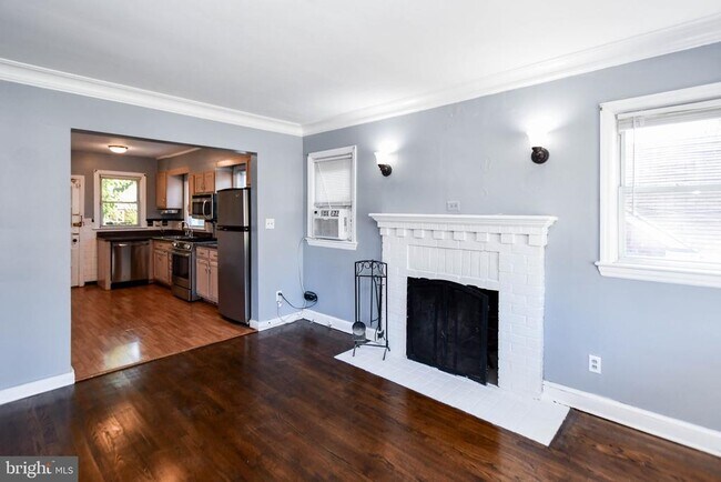 Building Photo - 2607 Fairlawn St