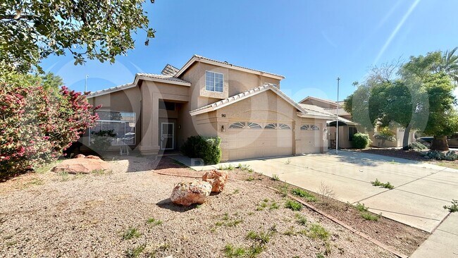 Foto del edificio - 951 N Kenwood Ln