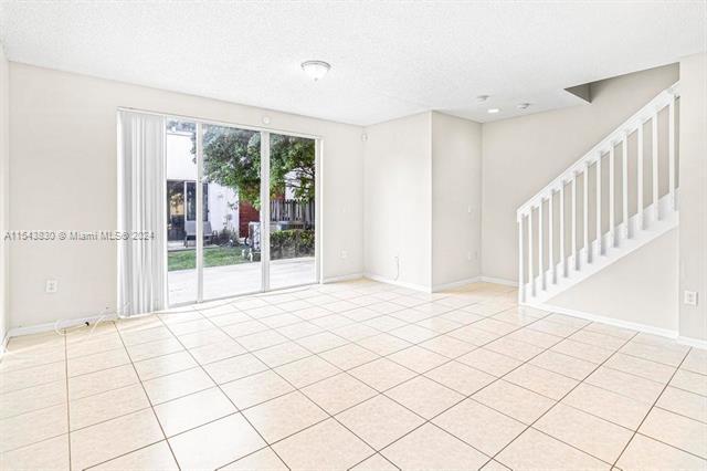 Foto del edificio - 2340 NE 42nd Cir
