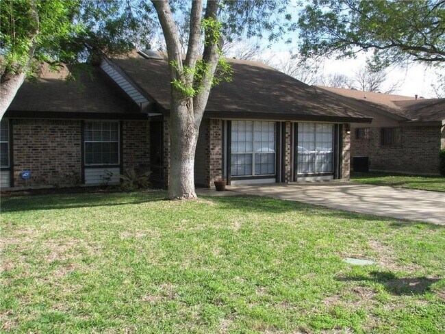Foto del edificio - 6509 Skycrest Dr