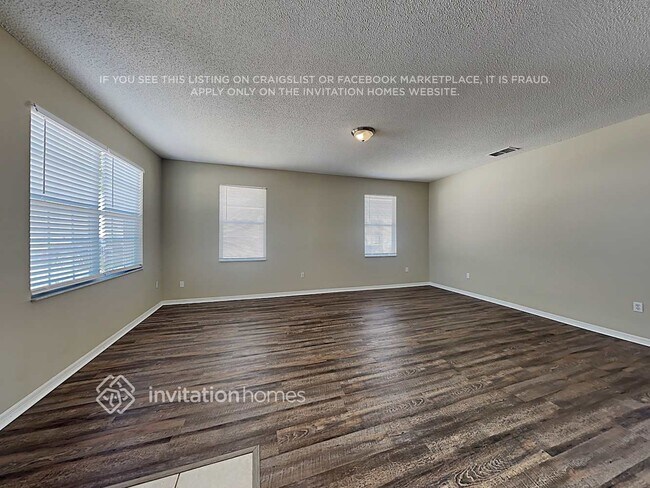 Foto del edificio - 7435 Gingko Ave