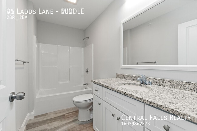 Foto del edificio - 35 Ladds Ln