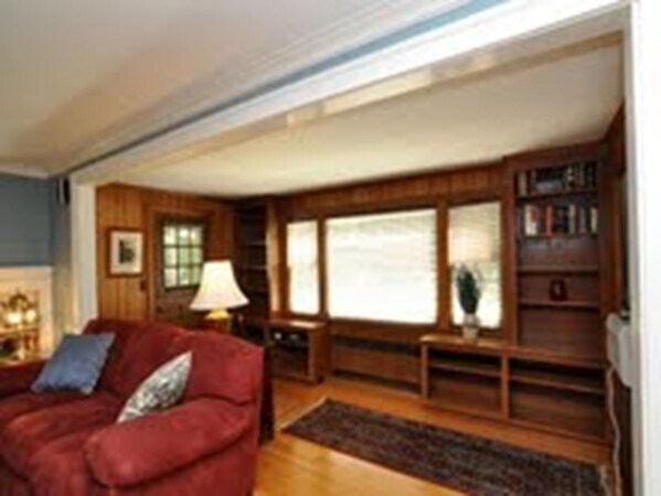 Building Photo - 30 Cunningham Rd