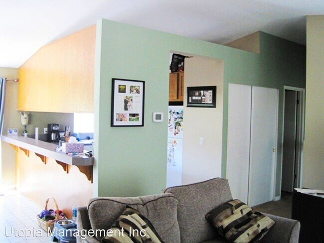 Foto del edificio - 4 br, 2 bath House - 1725 ELECTRIC AVE