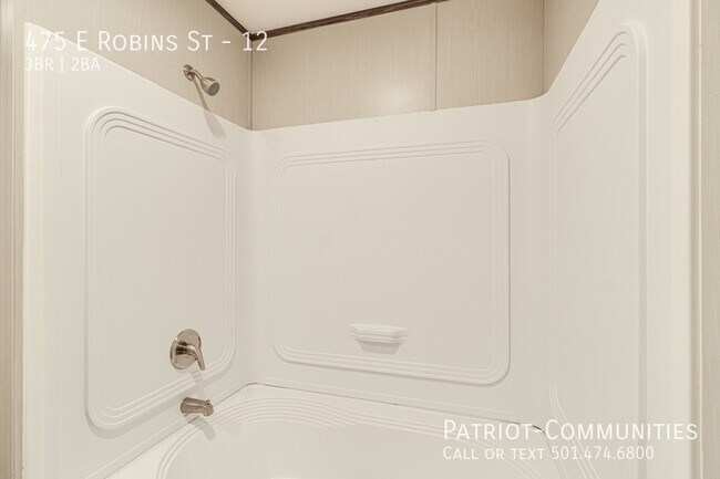 Foto del edificio - 475 E Robins St