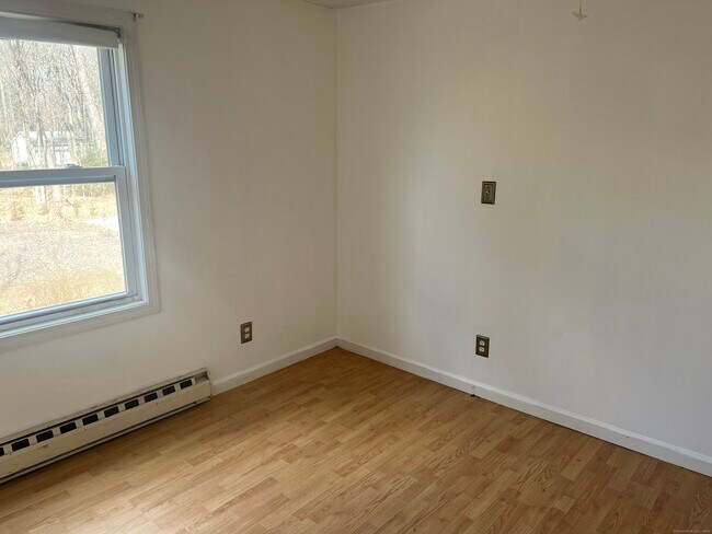 Building Photo - 9 E Summer St