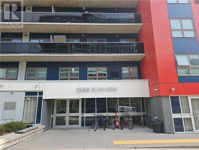 Photo du bâtiment - 258B Sunview St