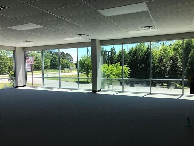 Foto del edificio - 2130 Peachtree Pkwy