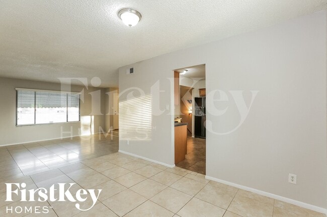 Foto del edificio - 4501 S Forest Ave