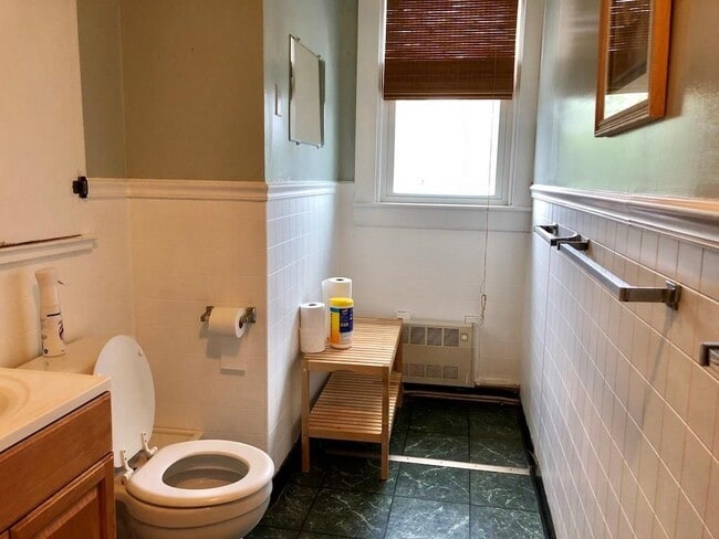 Foto del edificio - 96 Rhode Island Ave