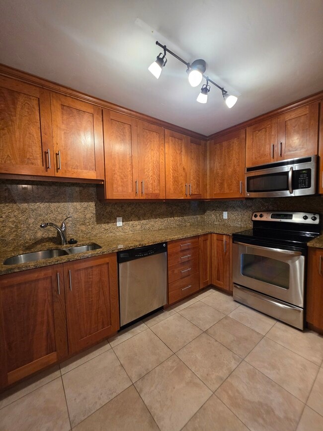 Building Photo - 230 E 300 S
