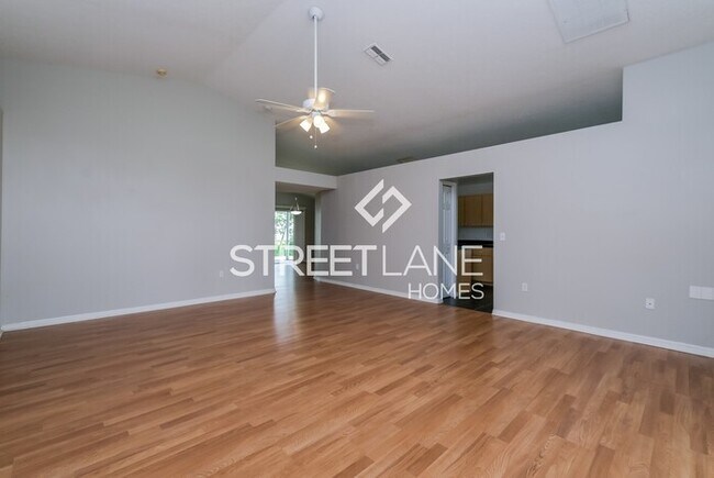 Building Photo - REDUCED! - Now offering $500 off first ful...