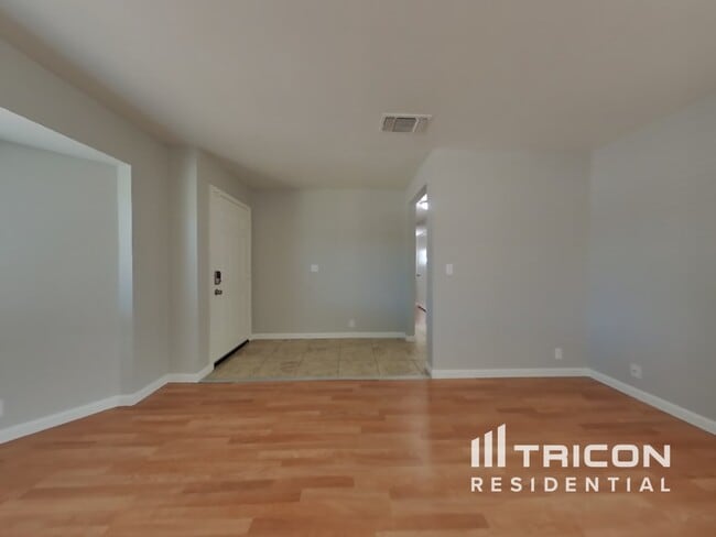 Building Photo - 2076 Harte Ct