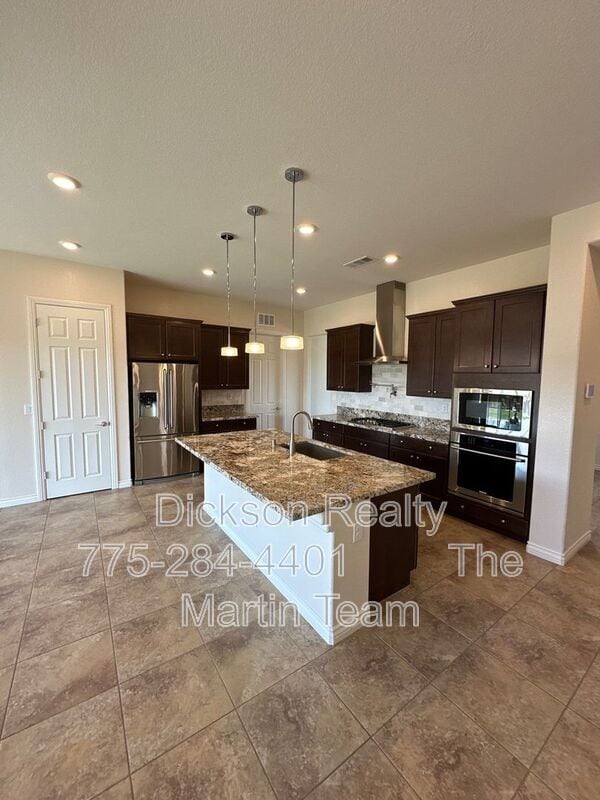 Building Photo - 8370 Simsbury Dr