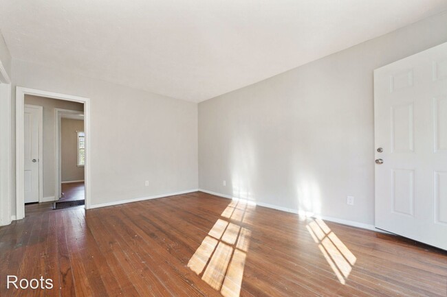 Building Photo - 2 br, 1 bath House - 1369 Byrere Terrace