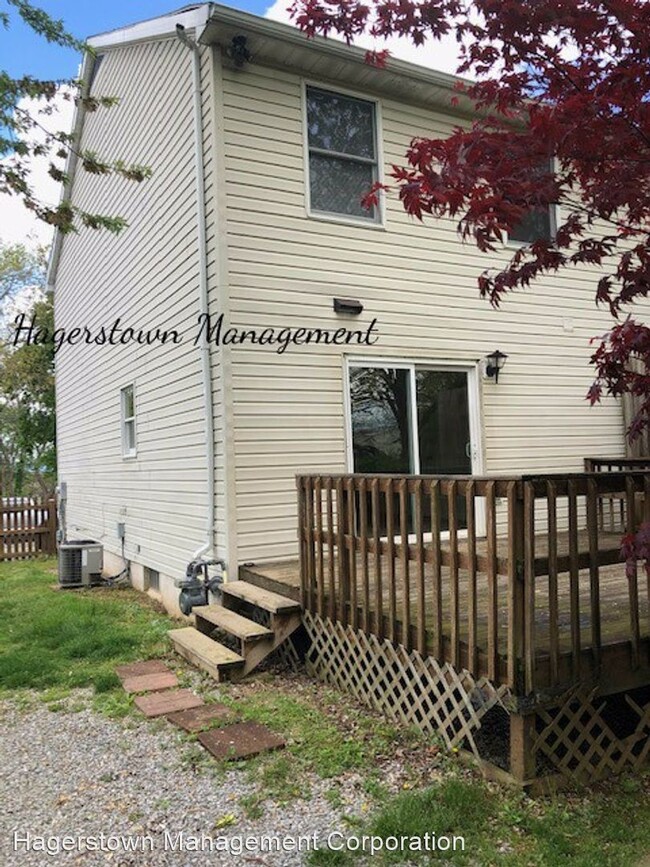 Building Photo - 3 br, 1.5 bath House - 10817 Bower Avenue