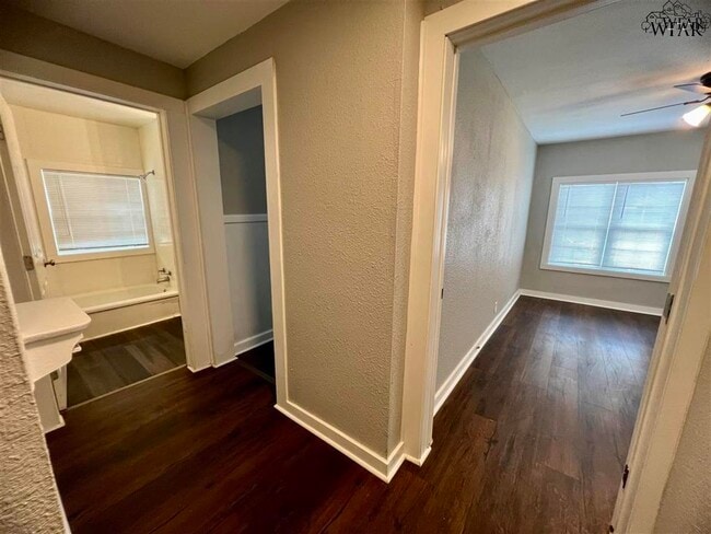 Foto del edificio - 1202 Austin St