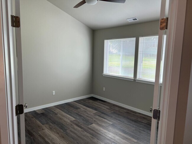 Foto del edificio - Country quiet, brand new house