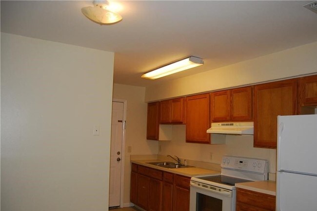 Building Photo - 3115 Maine Ave