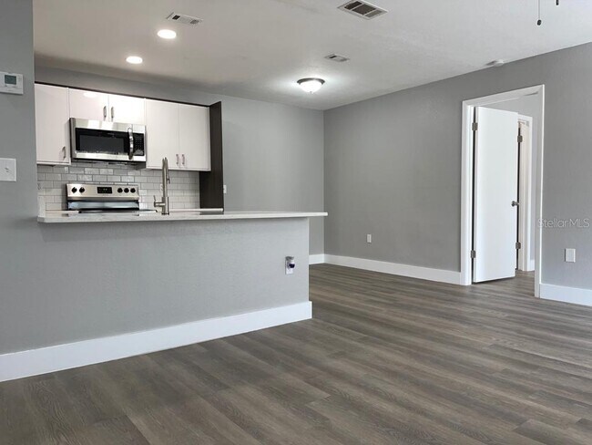 Foto del edificio - 623 Dory Ln