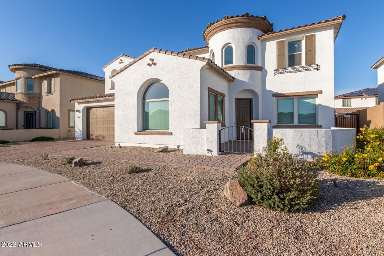 Primary Photo - 14038 W Desert Hollow Dr