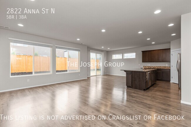 Foto del edificio - Stunning 5 bed/3 bath in Lacey!