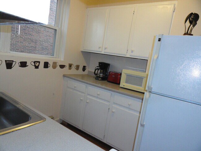 Foto del edificio - 402 Highland Ave