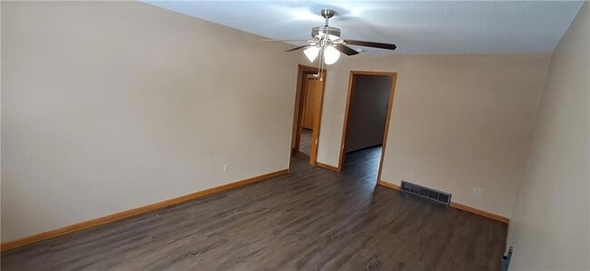 Building Photo - 801 S 5th St