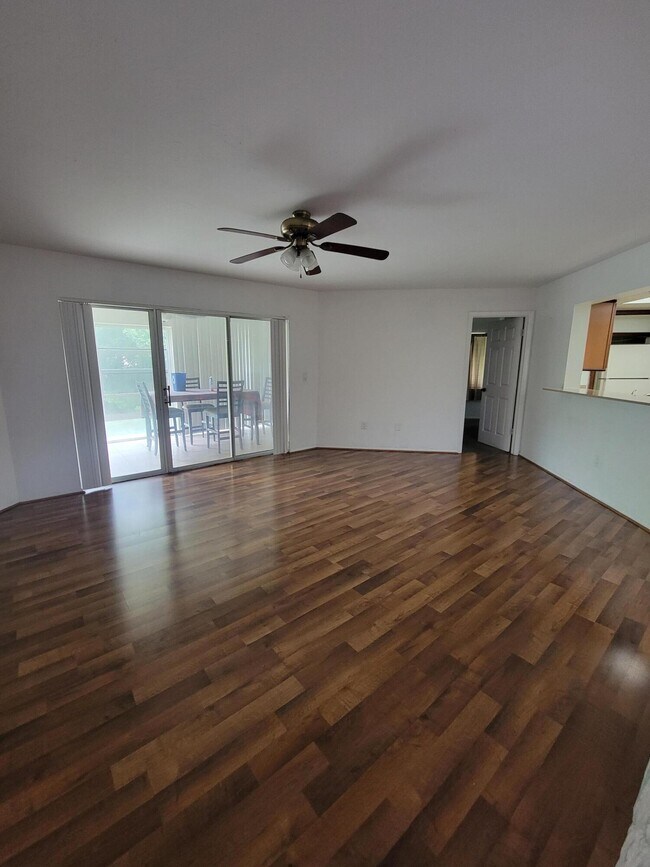 Foto del edificio - 3302 SE Aster Ln