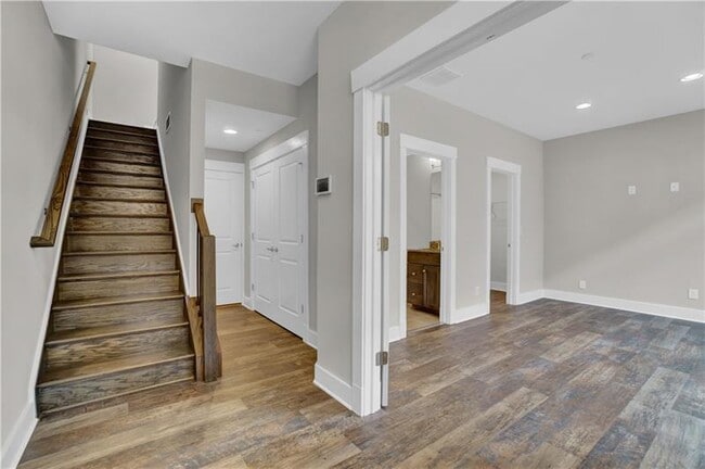 Building Photo - 1628 Waterfront Pl