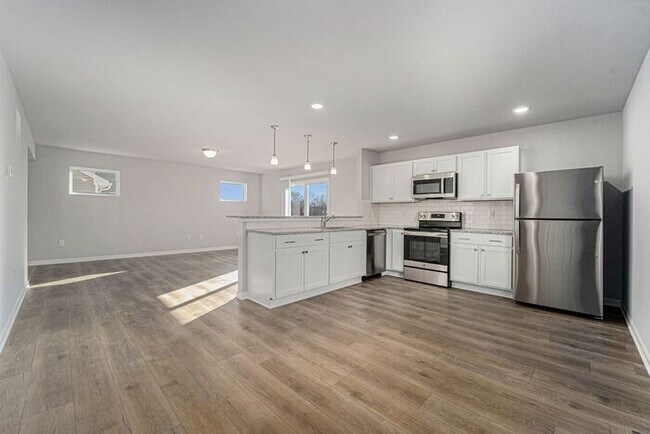 Building Photo - 2257 Richardson Ct