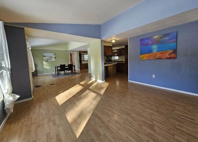 Building Photo - 31 Silkwood Ave