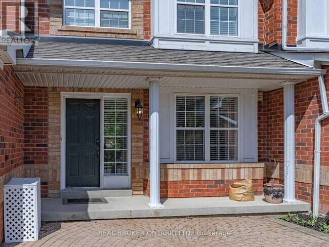 Photo du bâtiment - 199 Hillcrest Ave