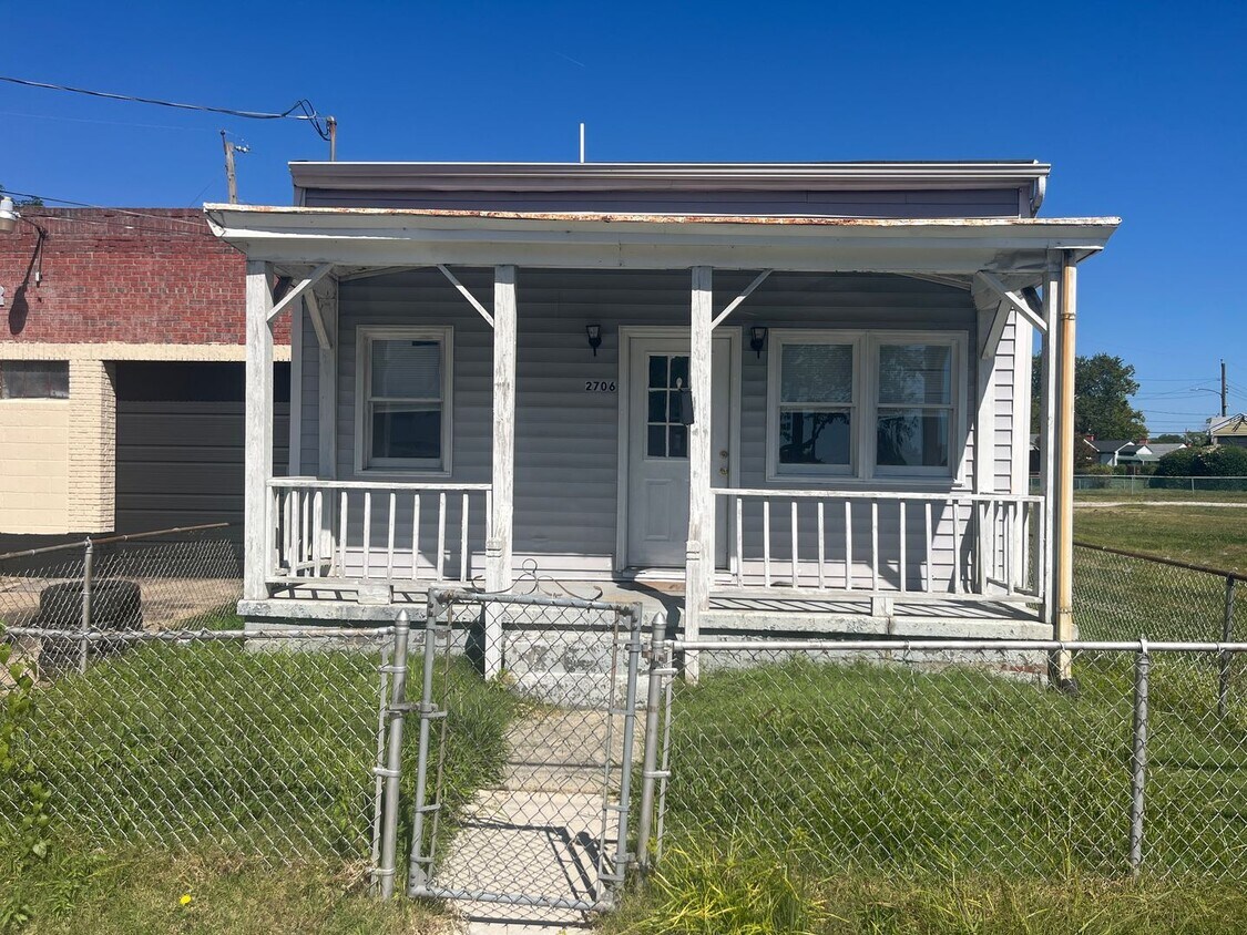 Primary Photo - Great Churchill Bungalow