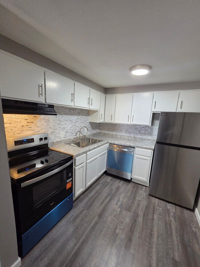 Foto del edificio - 734 N Country Acres Ave