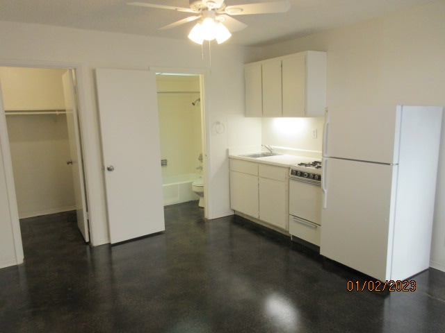 Photo - 198 W Mariposa St Apartment