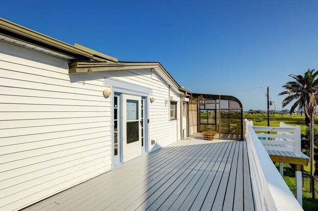 Foto del edificio - 9814 Airway Ln