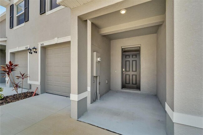 Building Photo - 17637 Crescent Moon Lp