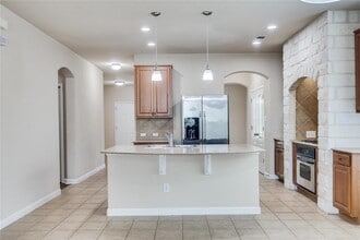 Building Photo - 203 Arrowhead Trail
