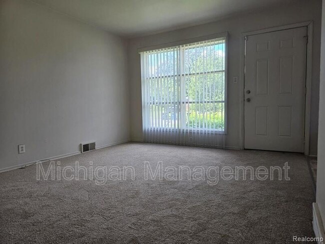 Building Photo - 2653 Ackley Ave