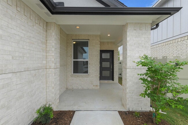 Building Photo - 17418 Rosette Grass Dr