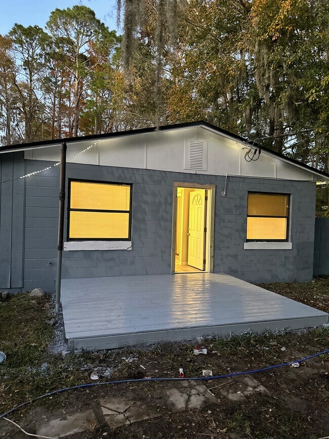 Foto del edificio - 1523 Mar Vic Ln