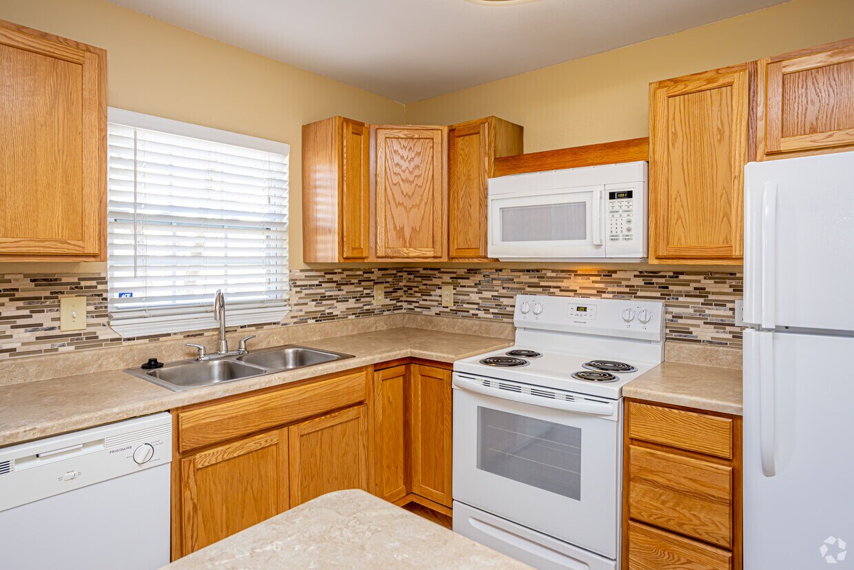 Lifestyle at the Bay 12450 Three Rivers Rd Gulfport, MS